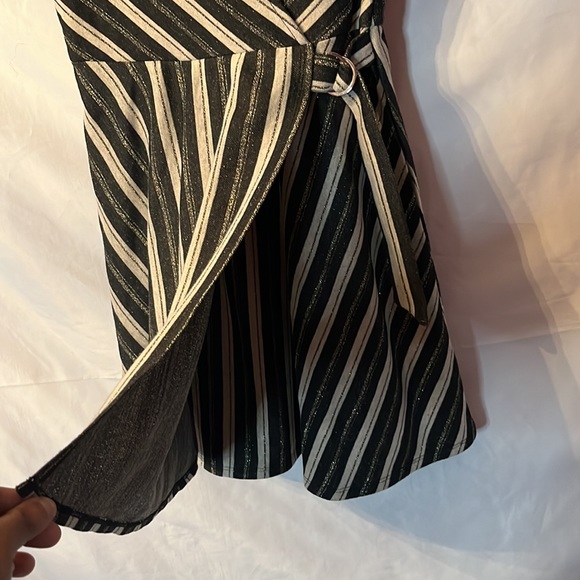 Short Sleeve Stripe Dress Size S - Picture 5 of 9